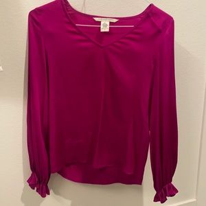 Diane Von Furstenberg silk magenta blouse with cute sleeve